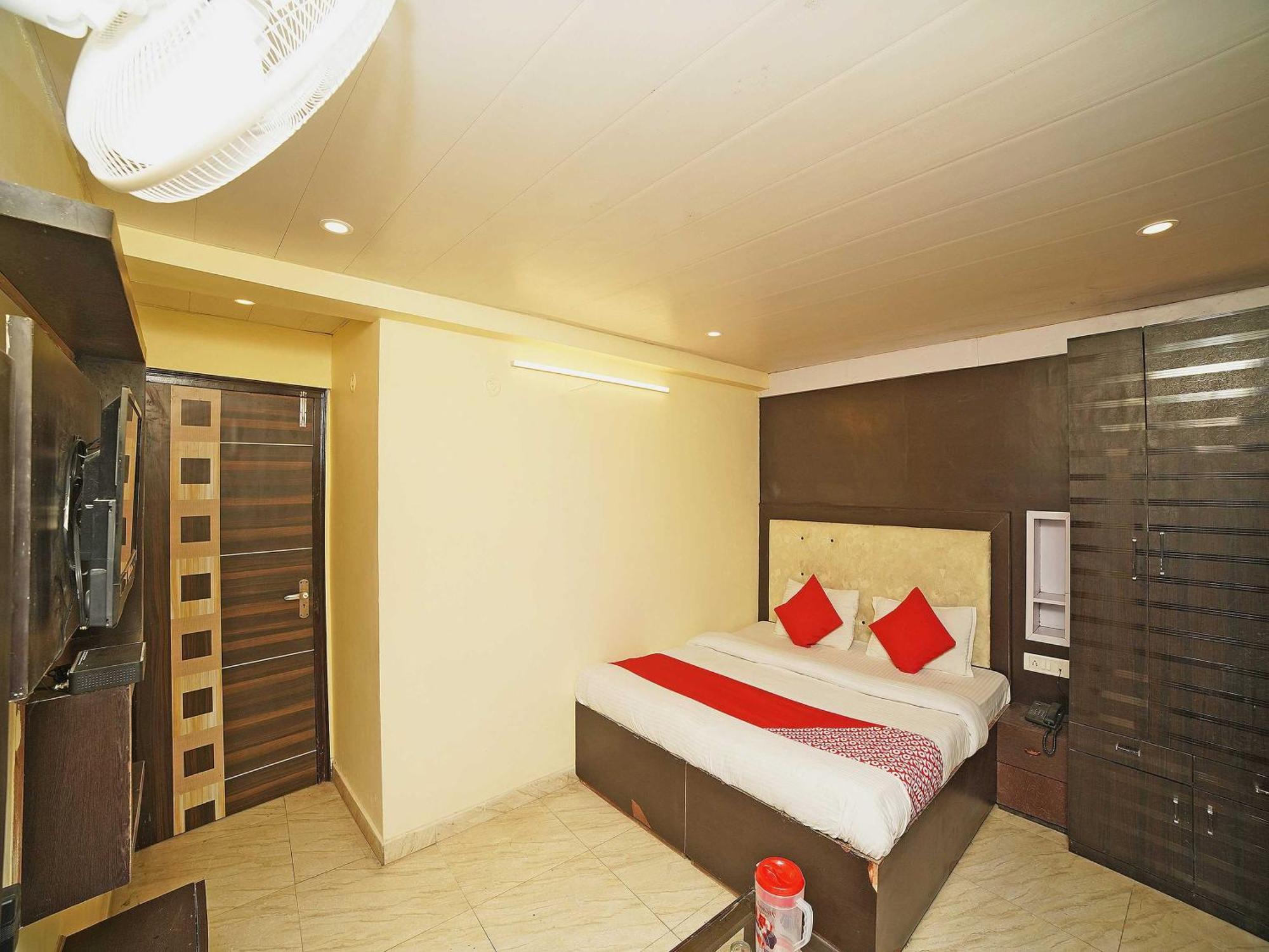 Oyo Flagship 8594 Golden Nest Hotell Nainital Eksteriør bilde