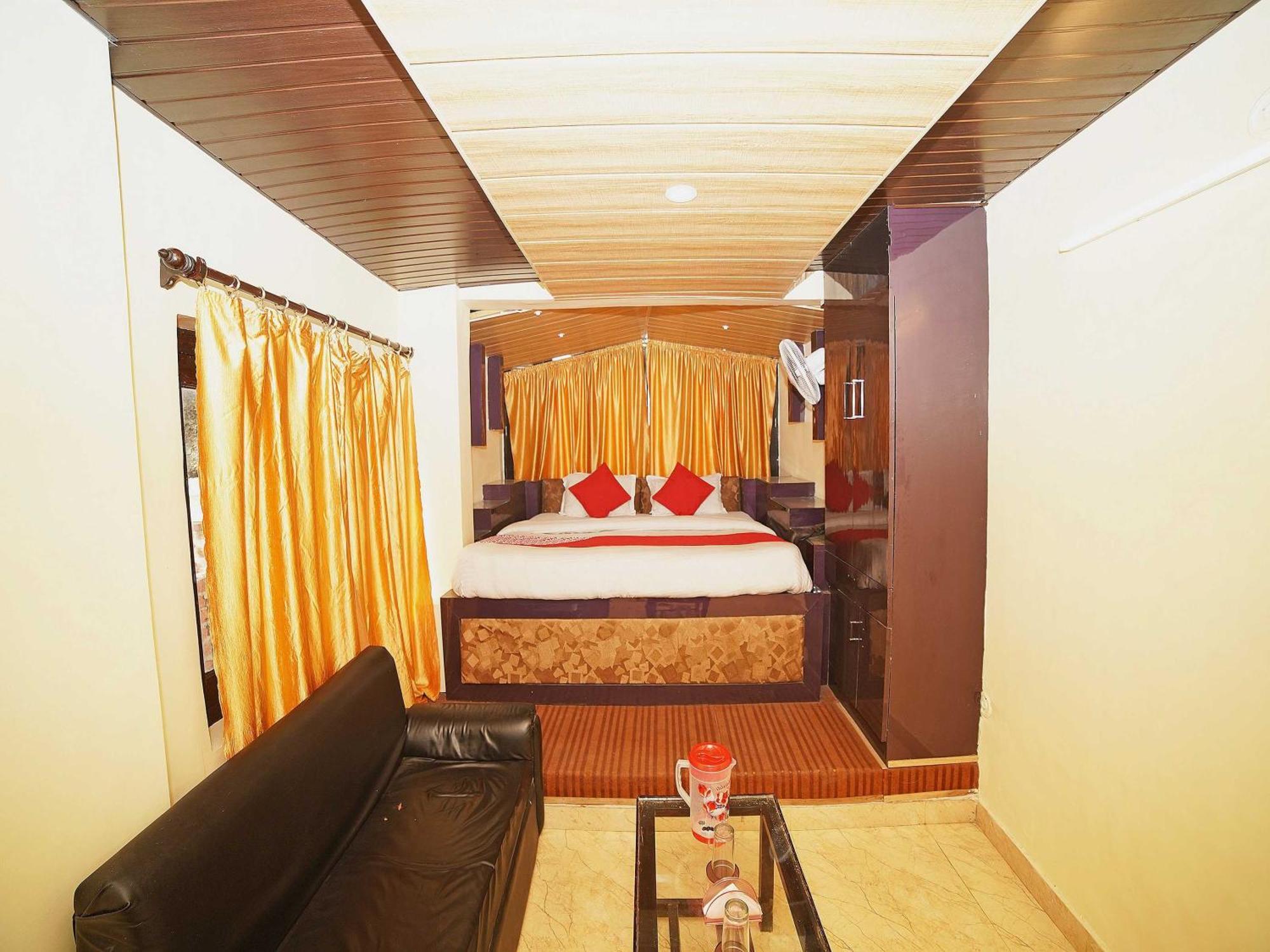 Oyo Flagship 8594 Golden Nest Hotell Nainital Eksteriør bilde