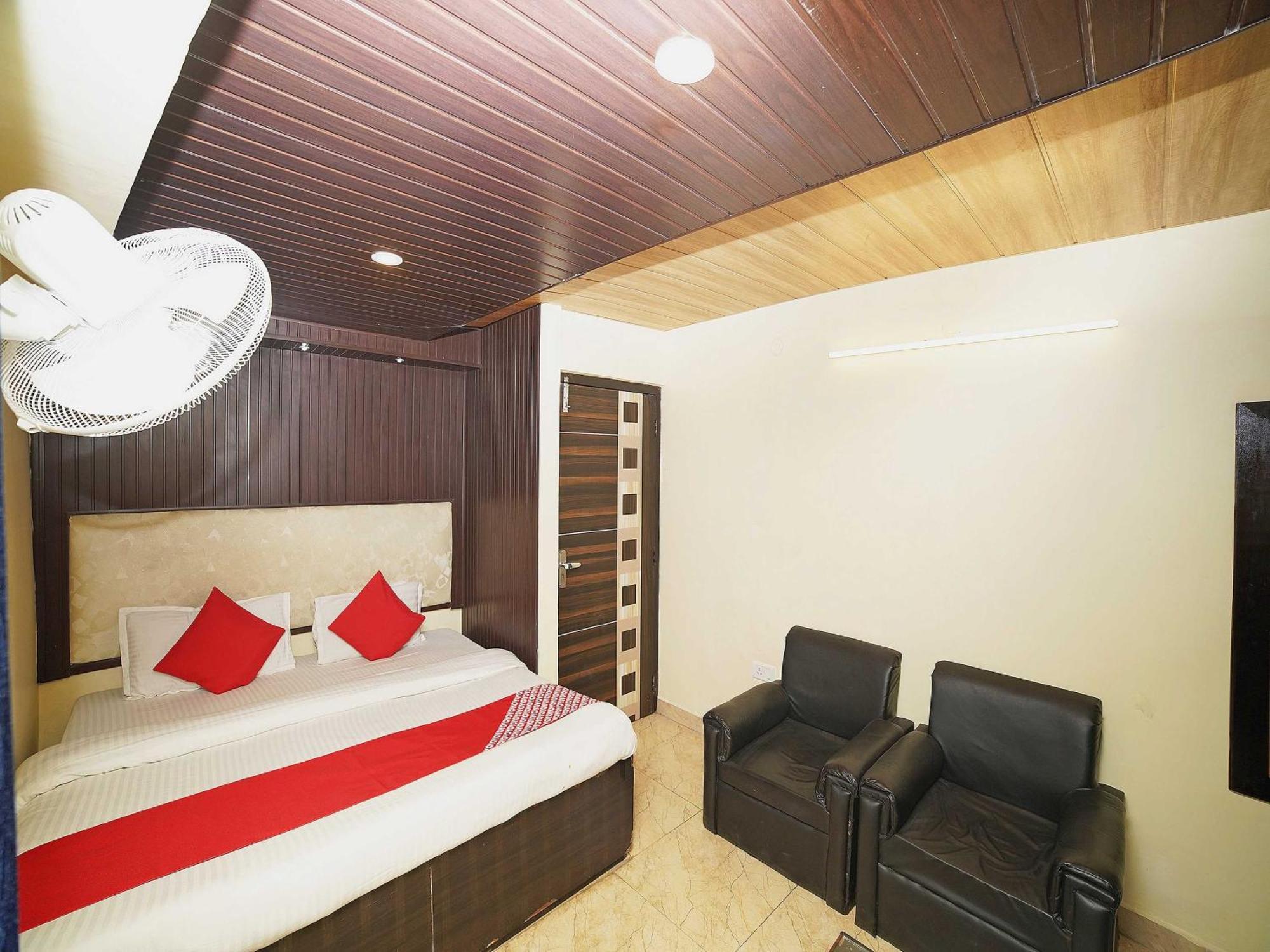 Oyo Flagship 8594 Golden Nest Hotell Nainital Eksteriør bilde