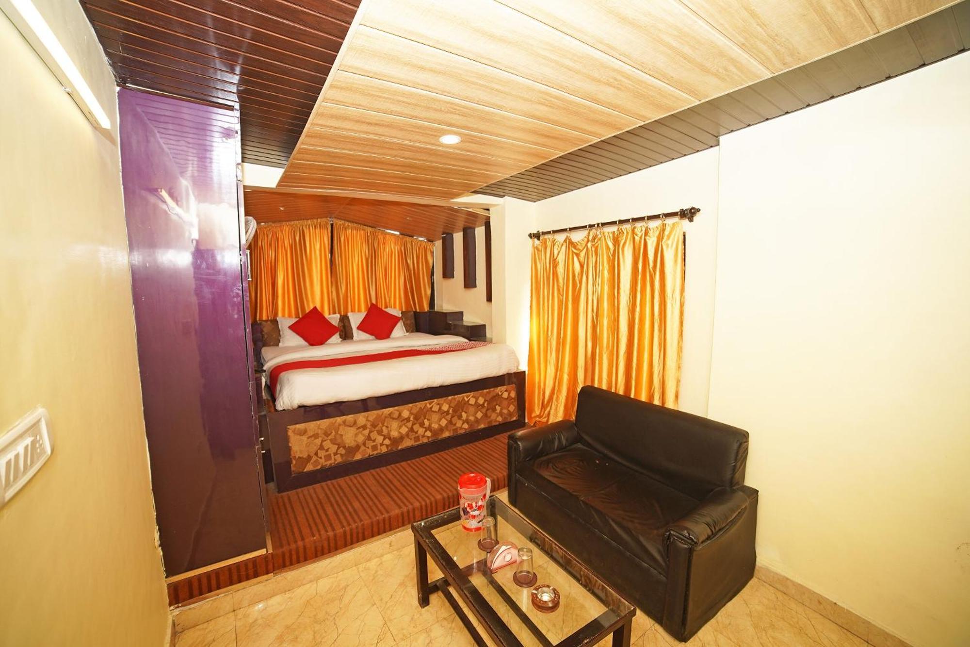 Oyo Flagship 8594 Golden Nest Hotell Nainital Eksteriør bilde
